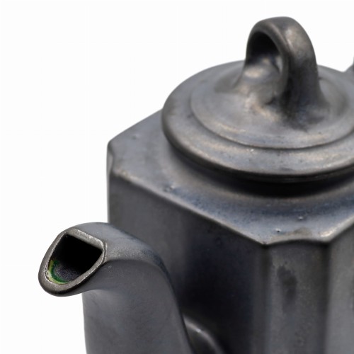 Czajnik Fortel 400 ml grafitowy zbliżenie.jpg